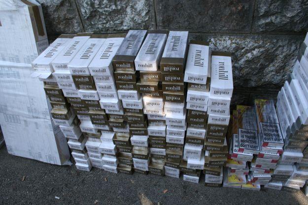 Državljanin BiH pokušao prokrijumčariti 2.044 kutije cigareta