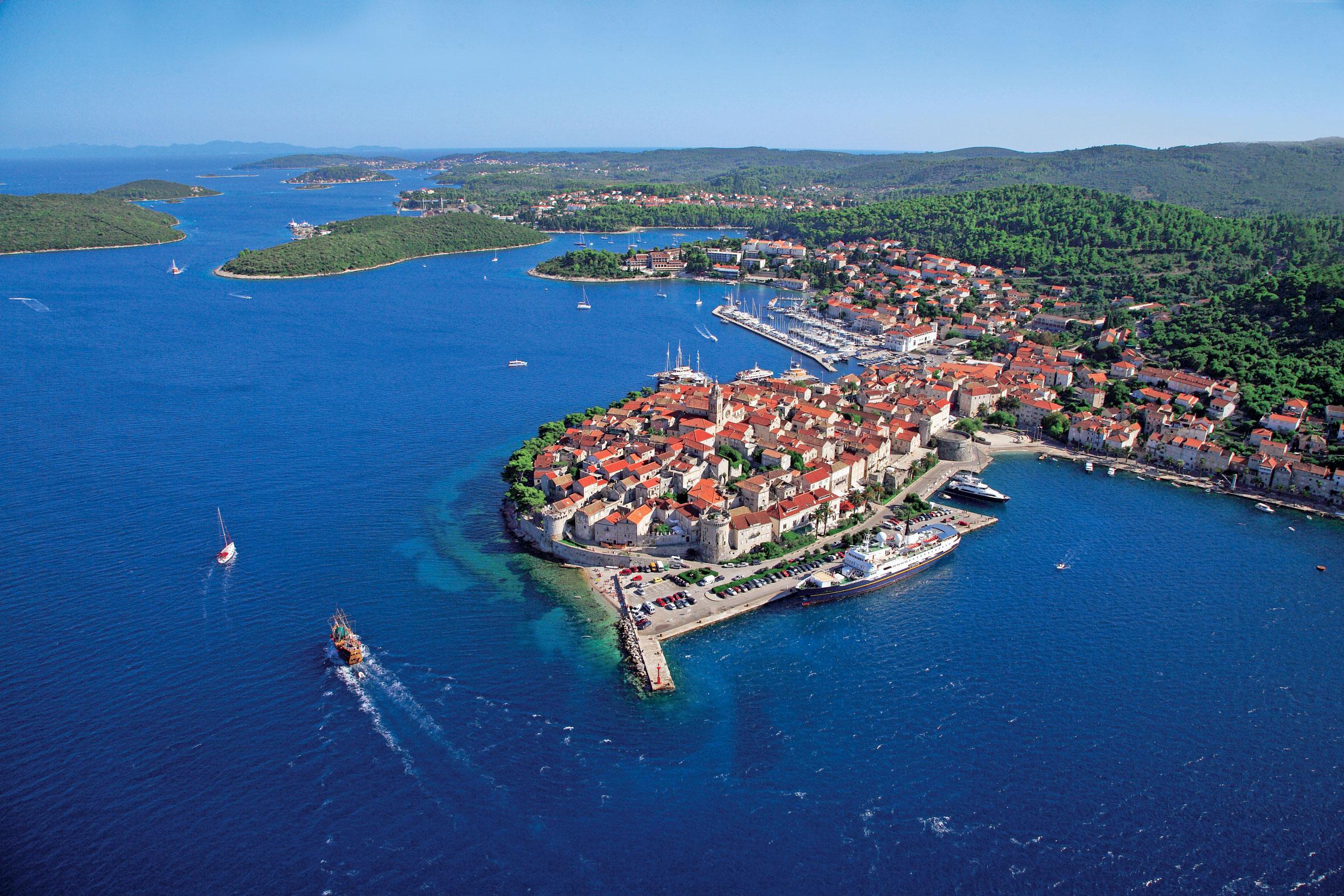 Samoprozvani general mačetom tjerao kupače sa plaže