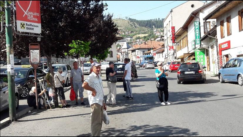 Građani ogorčeni na GRAS: Ovo je prešlo sve granice, satima čekamo minibus