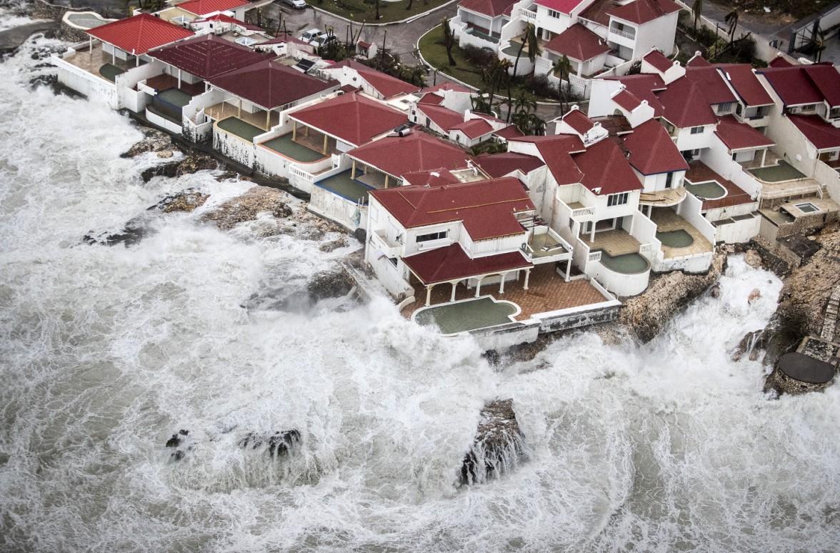 Irma nastavlja da sije smrt: Nove žrtve na Djevičanskim otocima, katastrofalna šteta, Florida se sprema za udar