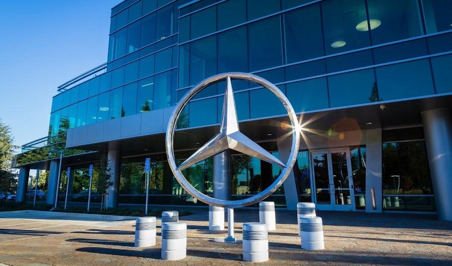 Mercedes povlači 400.000 vozila iz Velike Britanije