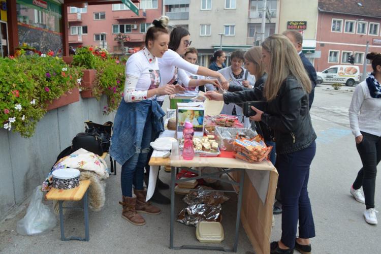 Akcije mladih u Bihaću i Velikoj Kladuši: Kolači za Dalal