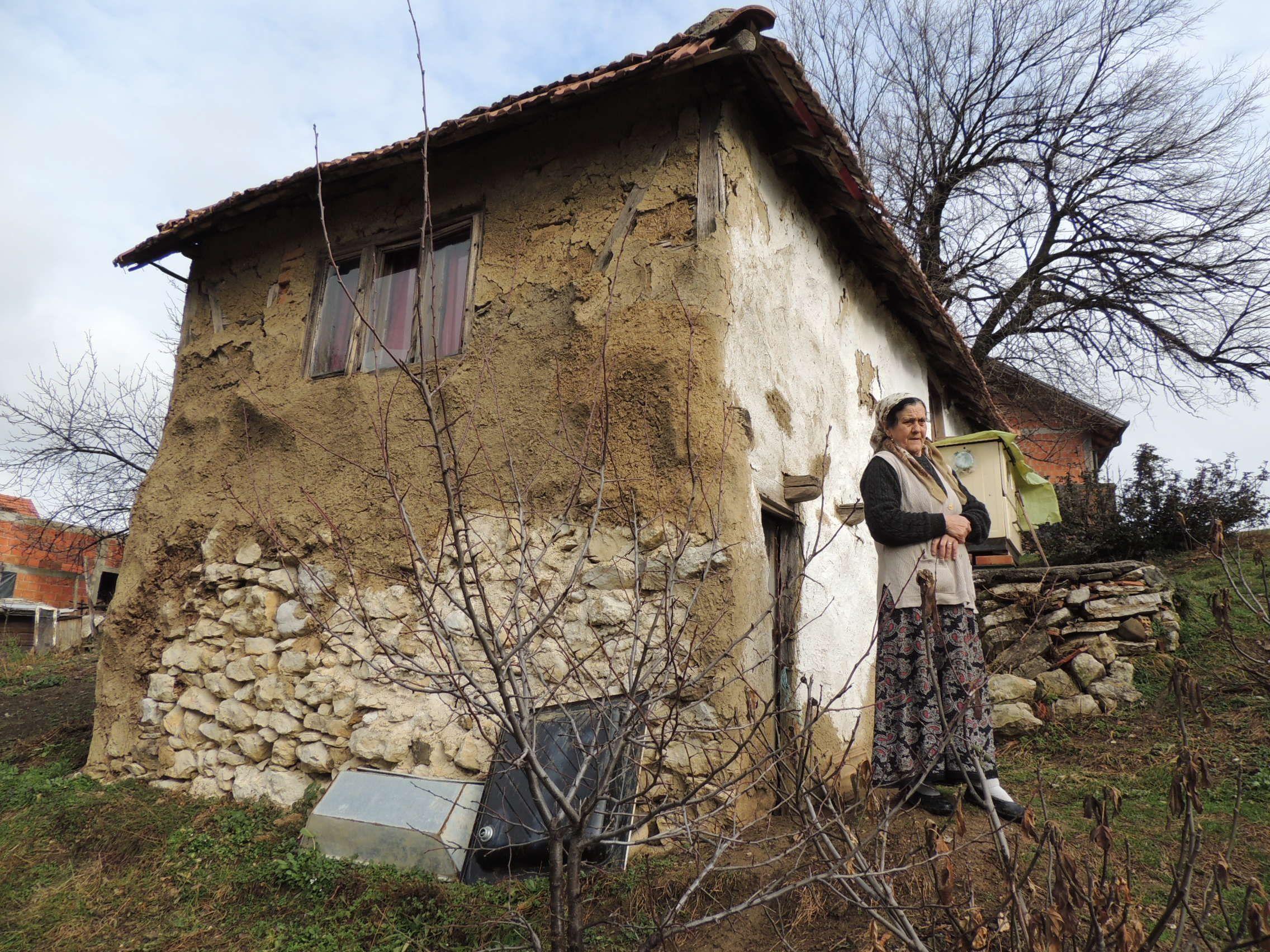 Stara kuća u kojoj je boravila - Avaz