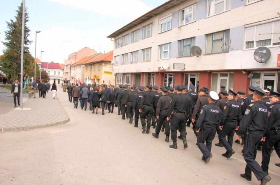 U Livanjskom kantonu nedostaje više od 70 policijskih službenika