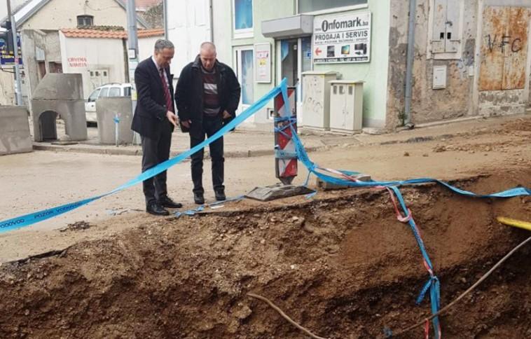 Čibukčić na gradilištu kolektora u Mostaru: Nakon okončanja projekta u Neretvi će se moći uživati bez straha