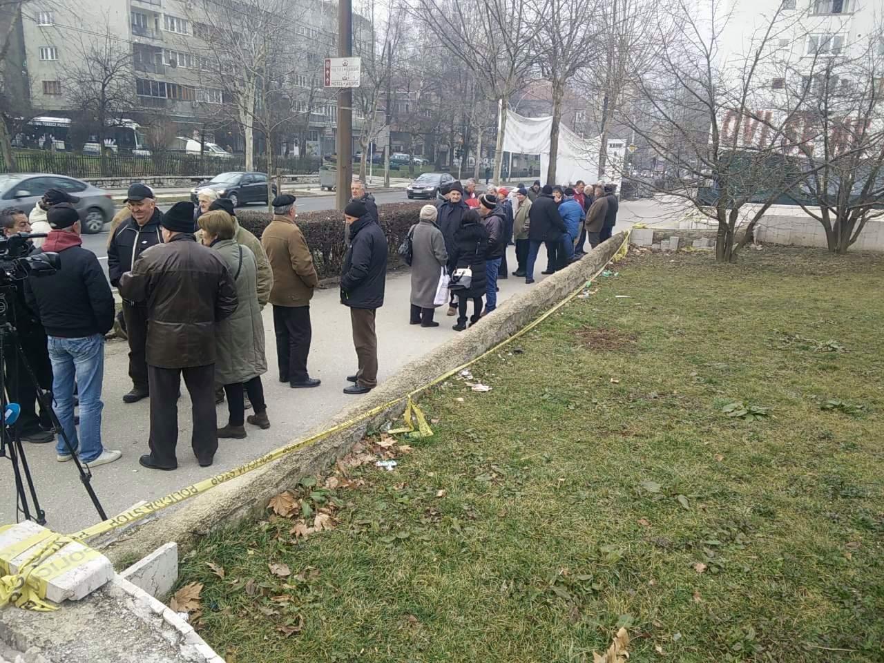 Nastavljen protest radnika "Hidrogradnje" ispred zgrade Vlade FBiH