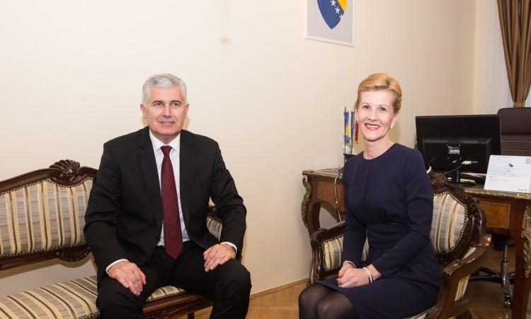 Čović posjetio novu zgradu Ambasade BiH u Zagrebu