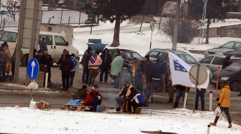 I dalje traje blokada: Borci se ne povlače sa petlje Šićki Brod u Tuzli