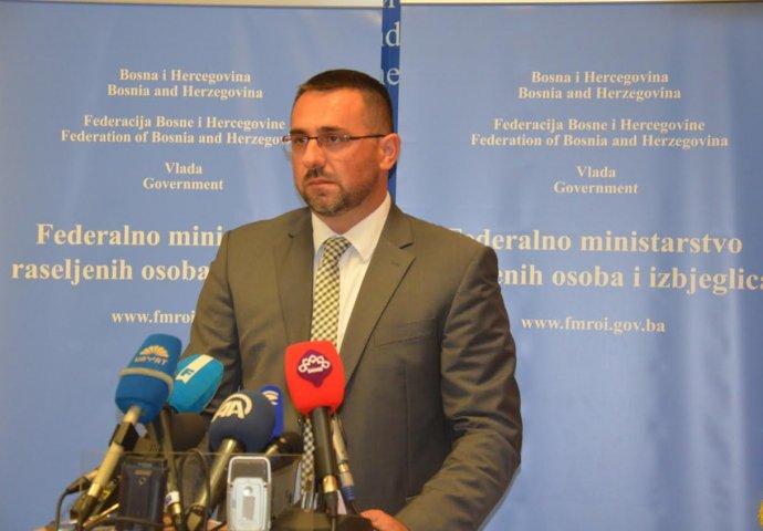 Ministar Ramić povratnicima: Prodajite junad Mujanoviću!