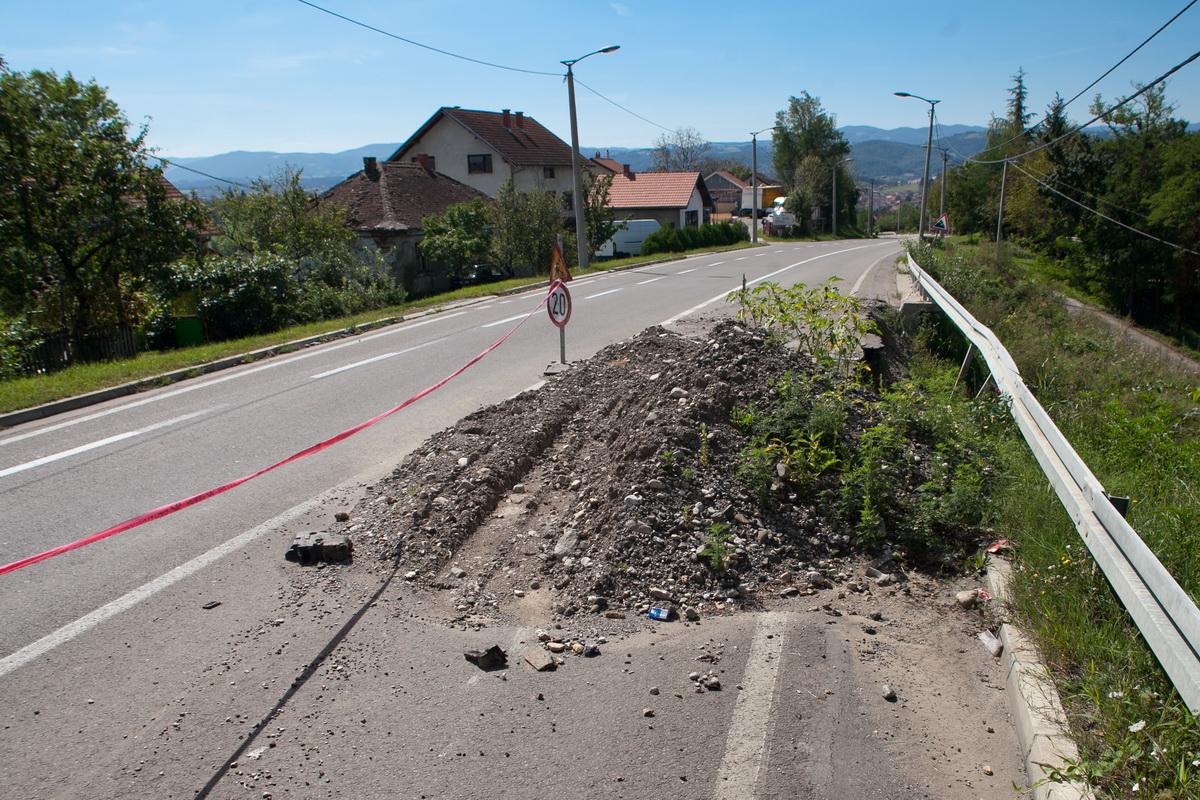 Na većini puteva saobraćaj usporen zbog sanacije klizišta