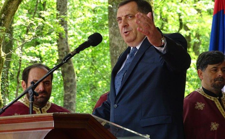 Dodik nije odbio rukovanje s ambasadoricom Kormak, jer se nisu ni sreli