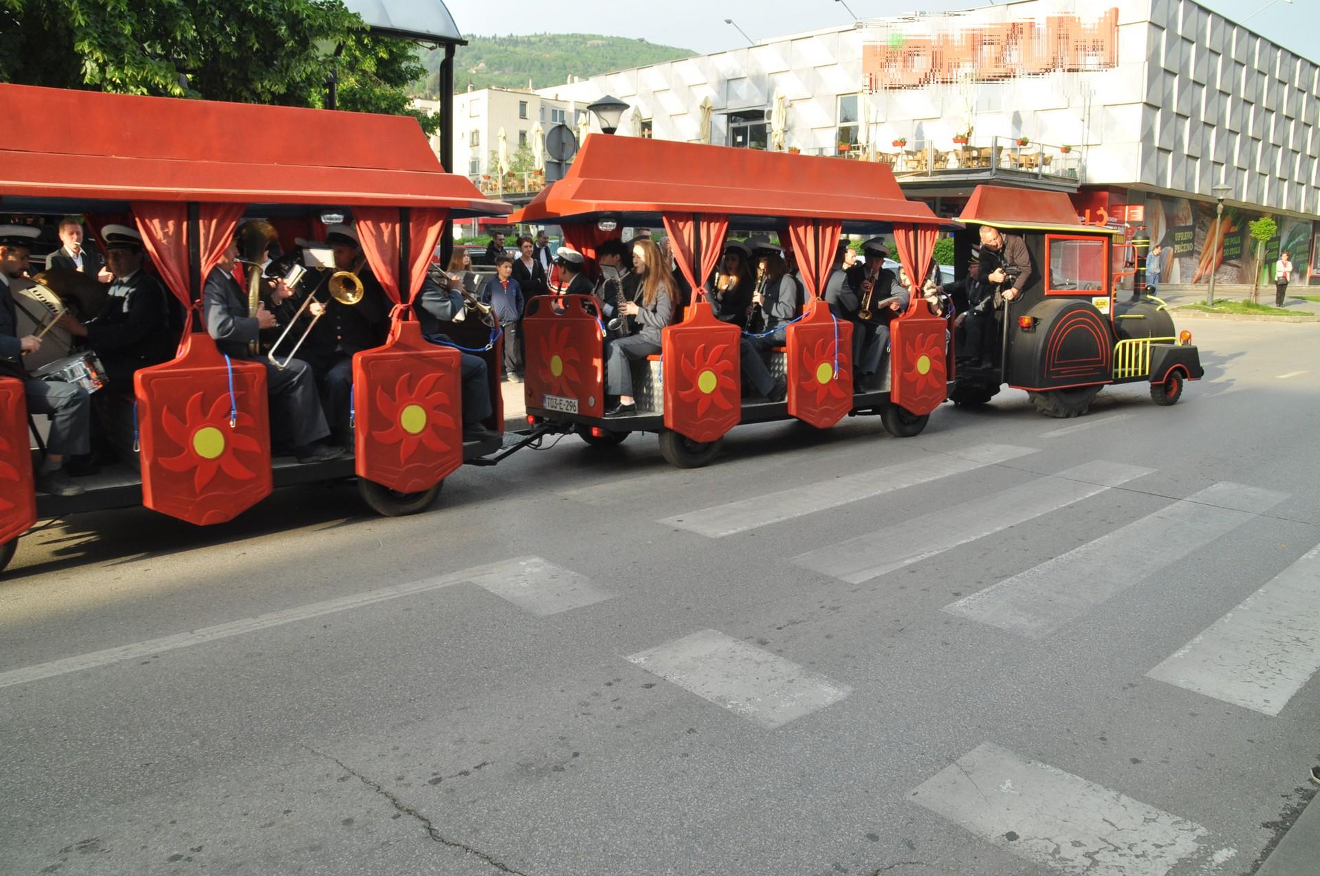 Limena muzika u „Ćiri“ budila Travničane