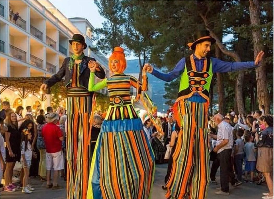 Budva poput Rio de Žaneira: Na karnevalu 50 grupa iz 14 država