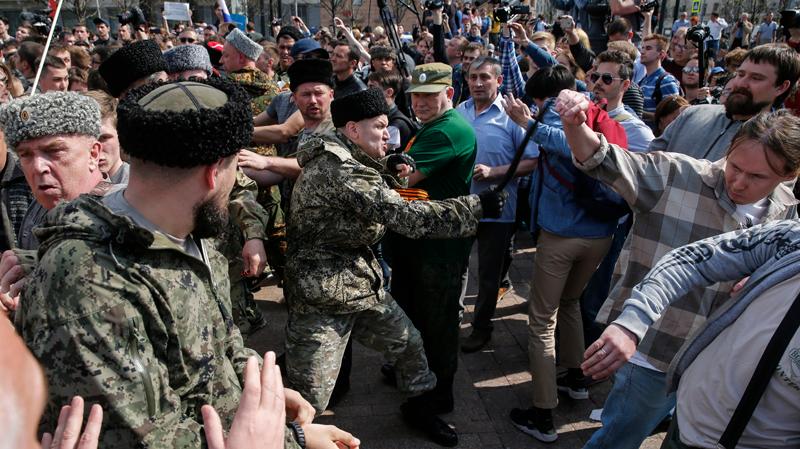 U Moskvi na protestima protiv Putina uhapšeno više od 1.000 osoba