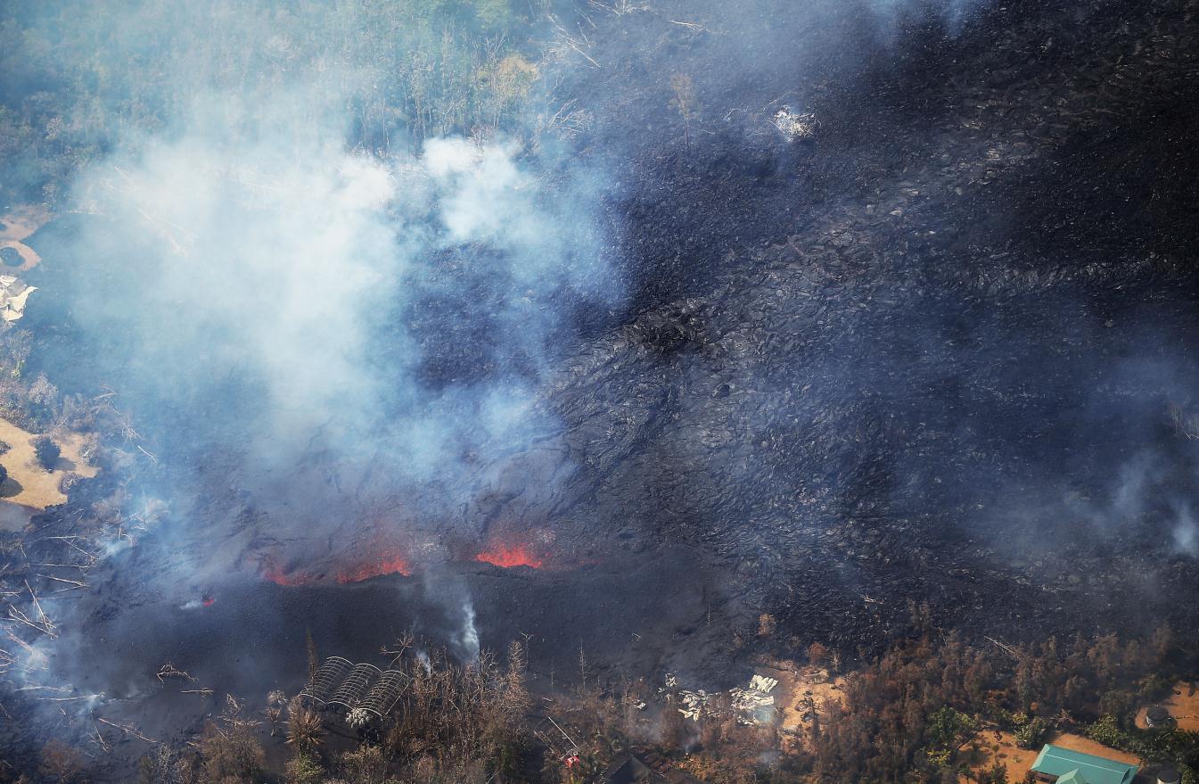 Na Havajima uništeno najmanje 26 domova, lava i otrovni plin prijete stanovništvu