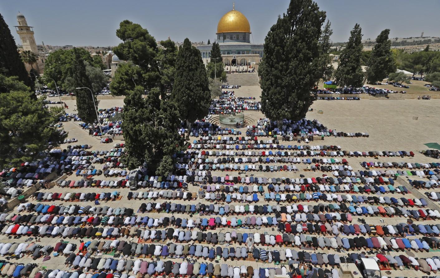 Oko 60.000 muslimana u džamiji Al-Aqsa obilježilo početak ramazana