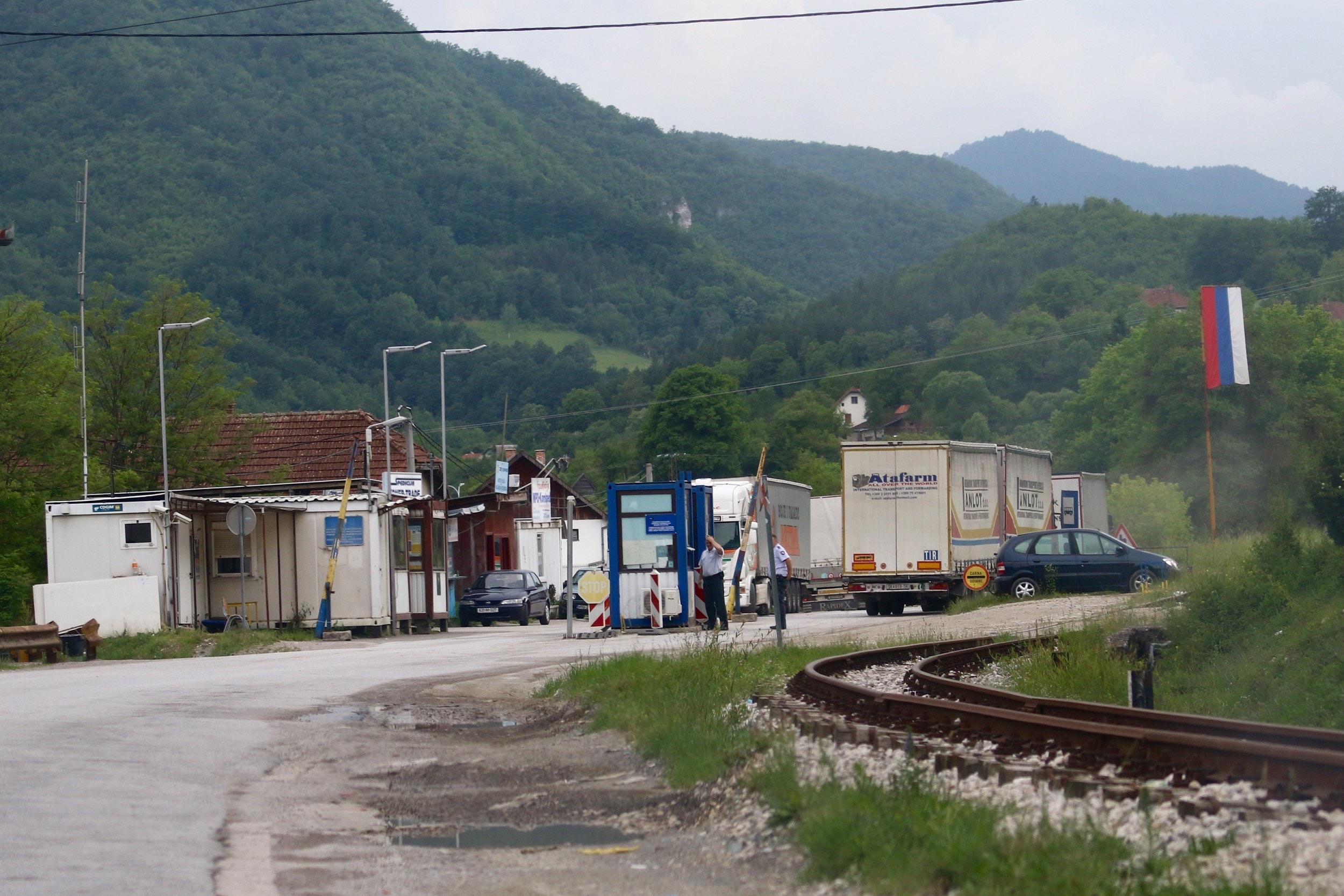 Reporteri „Avaza“ na dionici Višegrad - Užice: Nema dovoljno graničara, u pomoć pozvali SIPA-u!