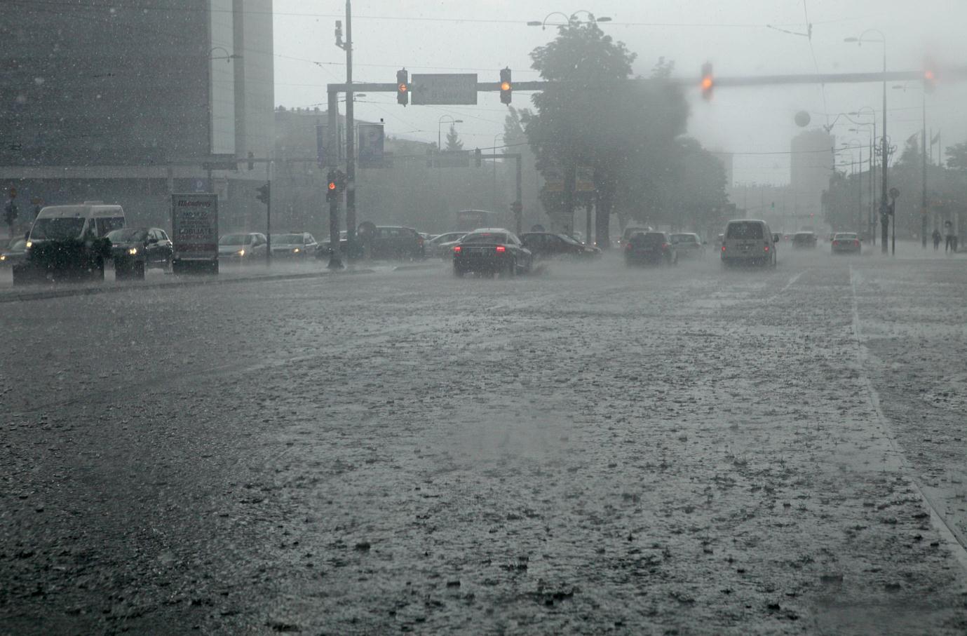 Meteorolozi upozoravaju: Jake kiše, nevrijeme i oluje prijete BiH