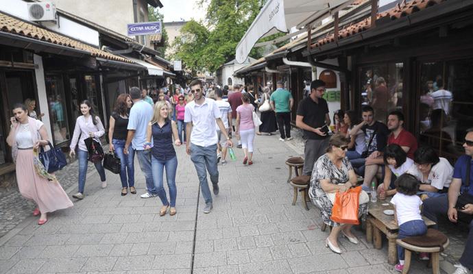 U BiH danas sunčano i toplo, poslije podne kiša, pljuskovi i grmljavina