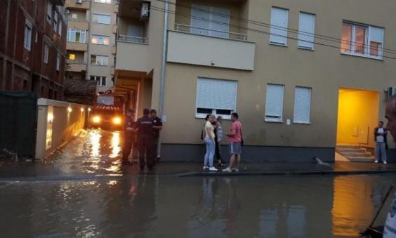 Prva žrtva nevremena u Srbiji: Čovjek se udavio u liftu