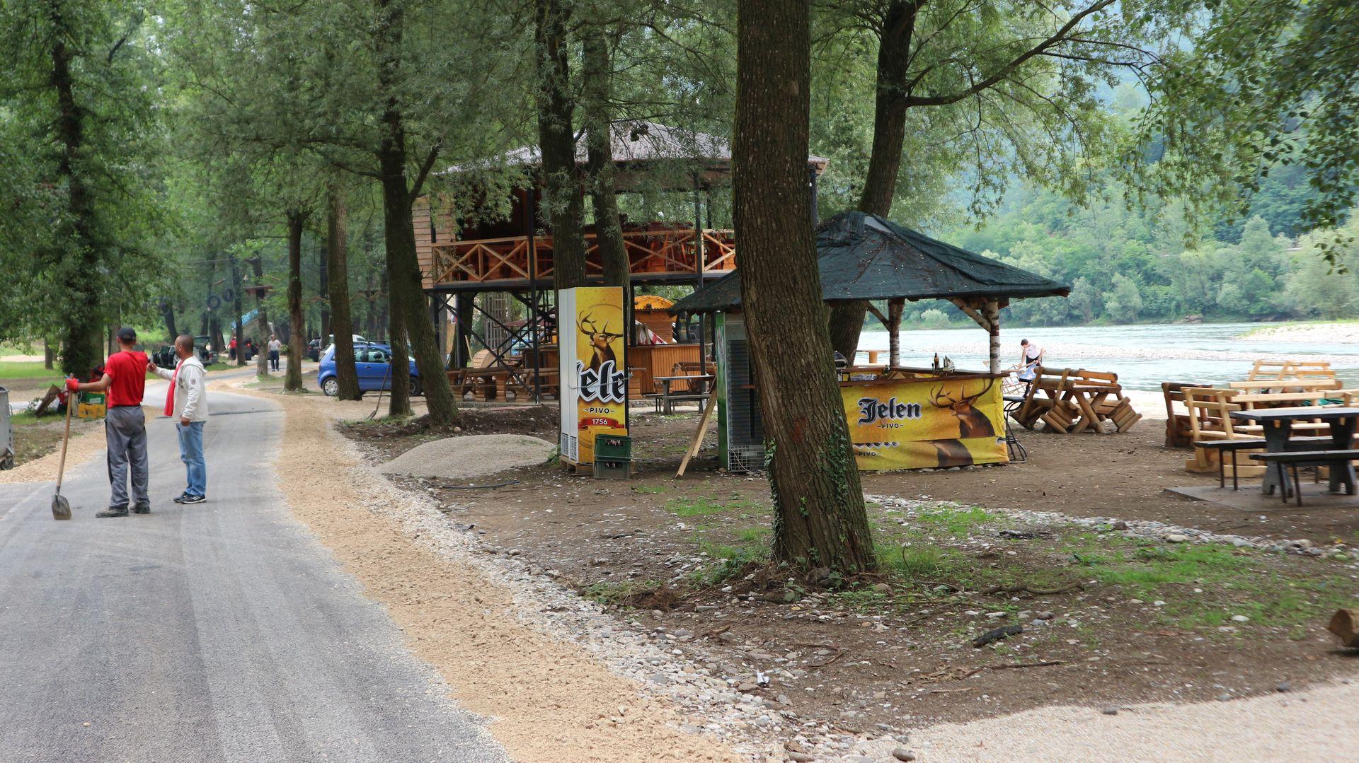 Uređenje rajske plaže - Avaz