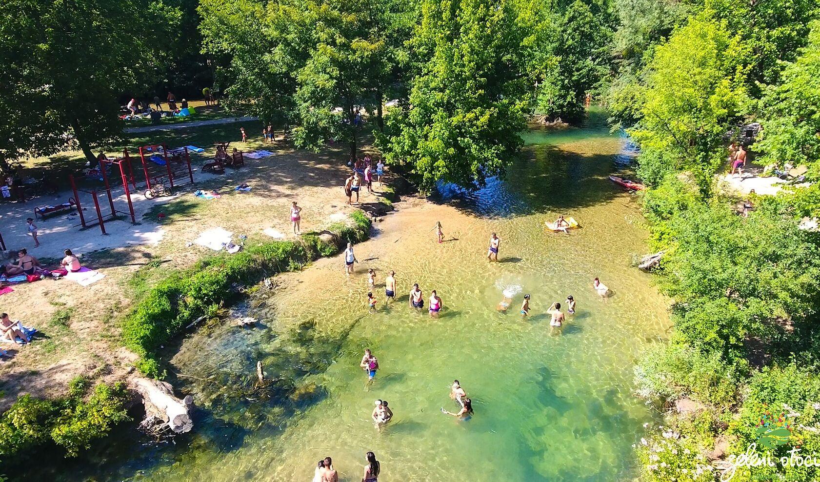 „Zeleni otoci“: Bar na plaži se nalazi u centru Bosanske Krupe - Avaz