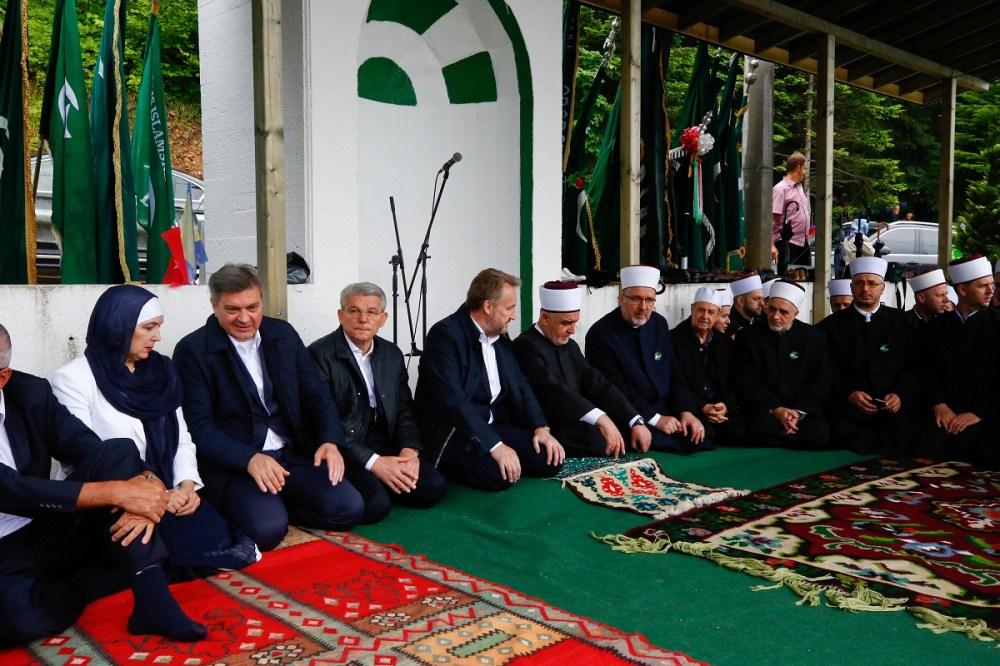 Kandidati SDA pohode Ajvatovicu samo kad krenu u pohod na Predsjedništvo