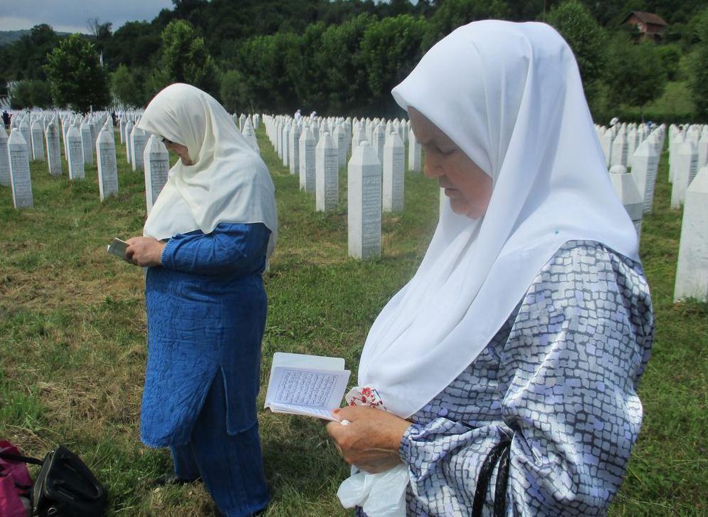 U Memorijalnom centru Potočari počinje kopanje kabura za 35 žrtava genocida