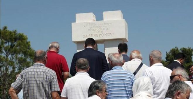 Podgoričani izrazili pijetet i položili cvijeće u čast žrtava genocida