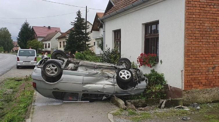 Zabio se Golfom u kuću kod Požege, skinuo tablice i pobjegao