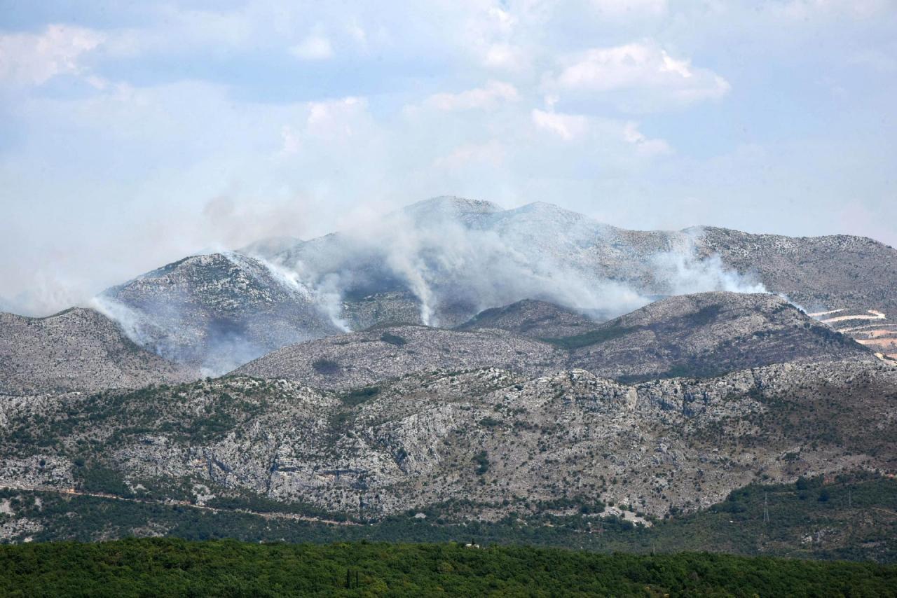 Požar u općini Ravno i dalje aktivan