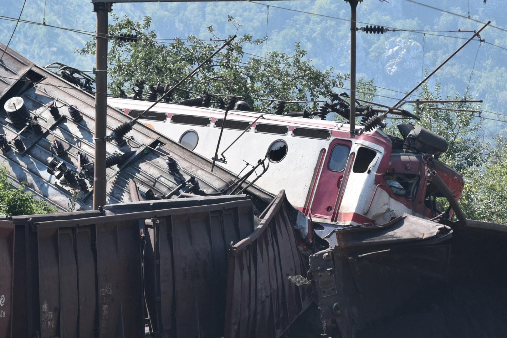 Lokomotive se sudarile jer nisu radili auto-stop uređaji!?