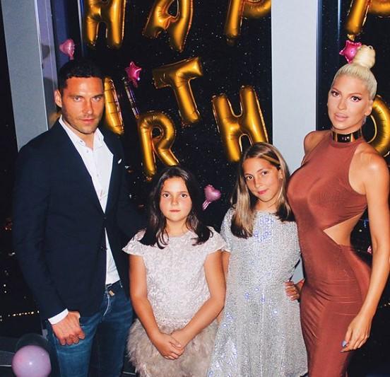 Jelena Karleuša s fanovima podijelila porodični trenutak: Kćerke krenule maminim stopama