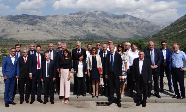 HDZ BiH kampanju za opće izbore započeo u Ravnom