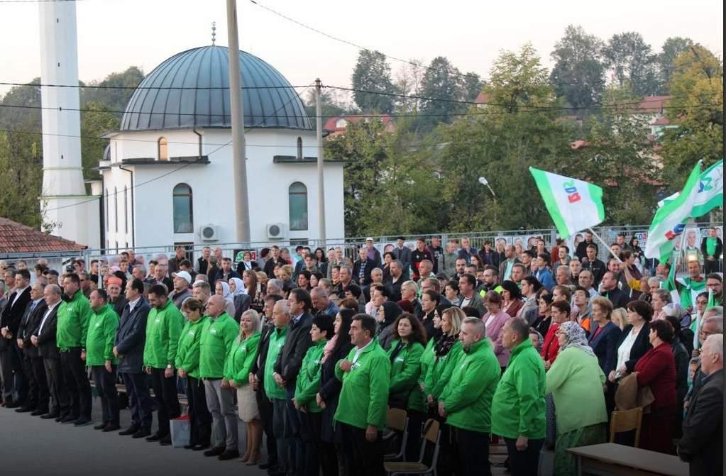 Od kolekcionarske utrke za parčetom papira gora je samo politička (zlo)upotreba Boga - Avaz