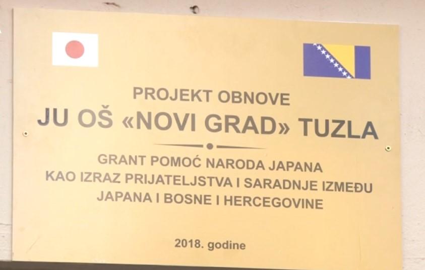 Ambasador Japana Sakamoto obišao Osnovnu školu "Novi Grad" u Tuzli