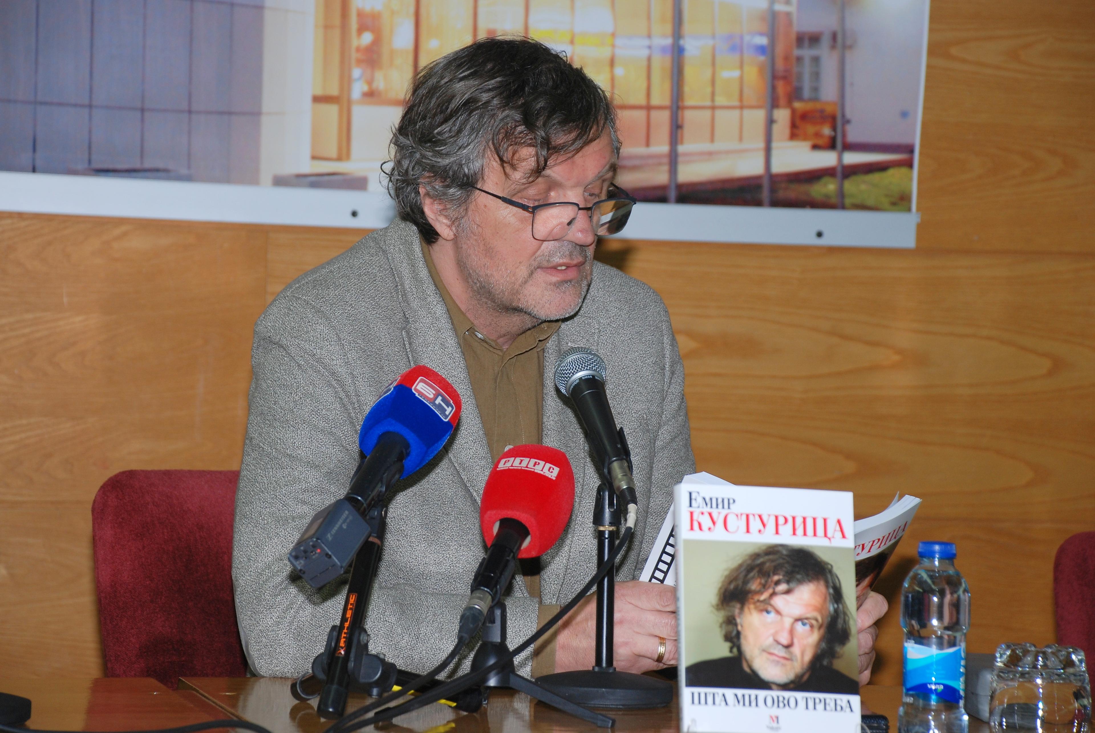 Kusturica u Bijeljini predstavio knjigu "Šta mi ovo treba"