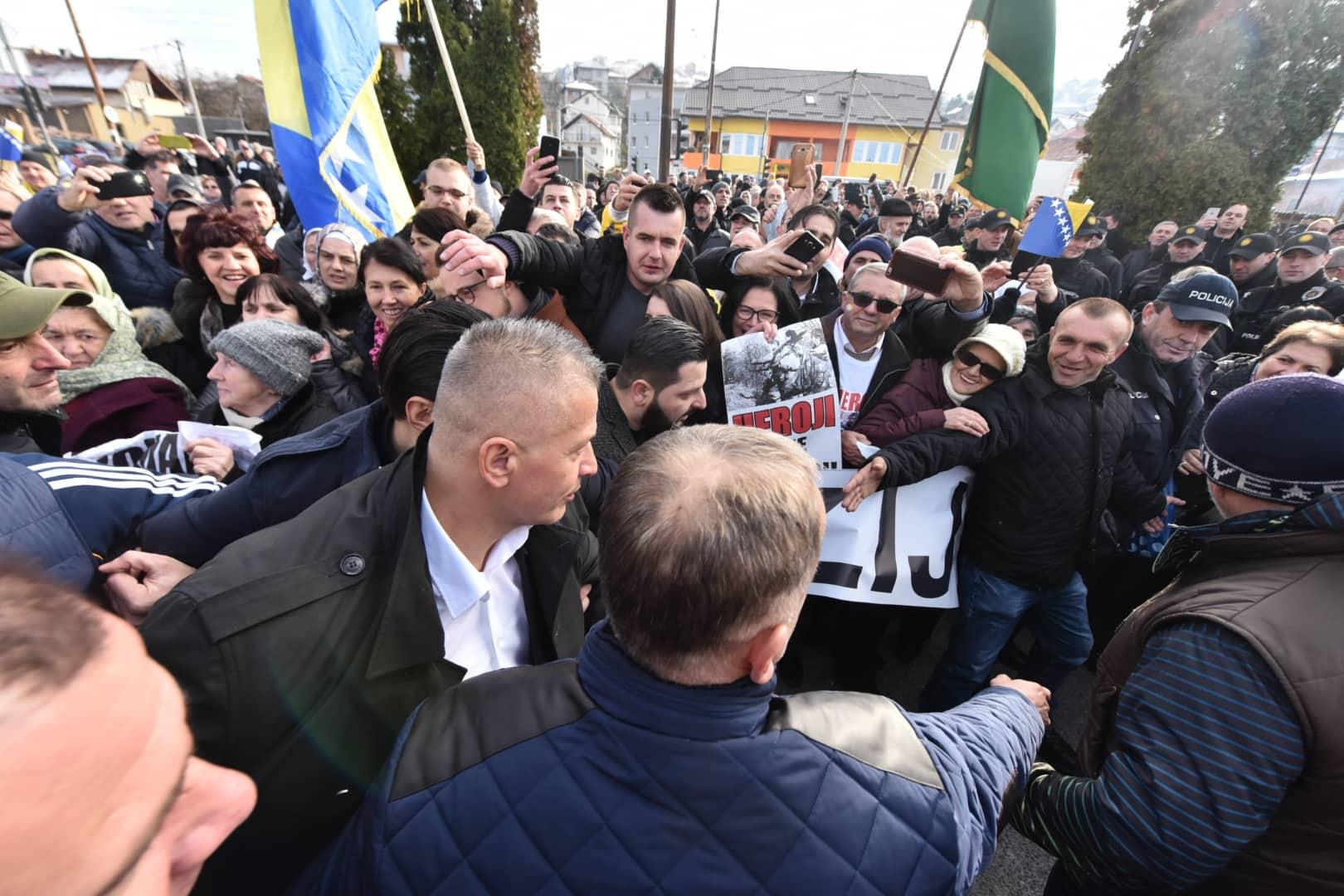 Orić nakon oslobađajuće presude - Avaz