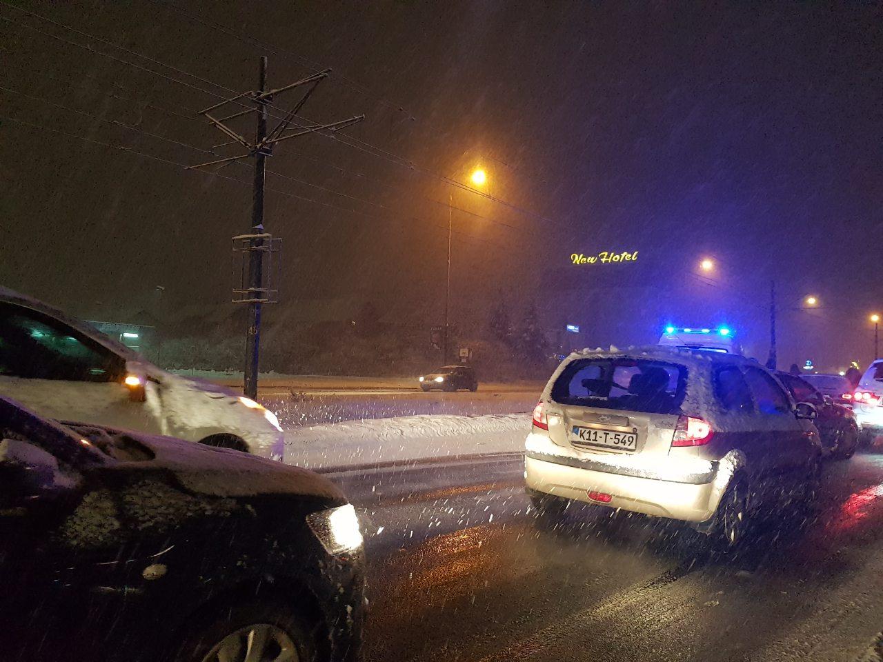 Više nesreća u glavnom gradu BiH, saobraćaj se odvija otežano