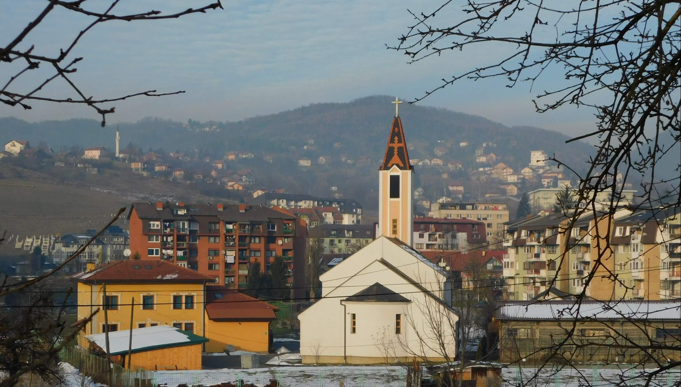 Vandali pomutili prazničnu radost: Provalili u  crkvu Svete Majke Tereze