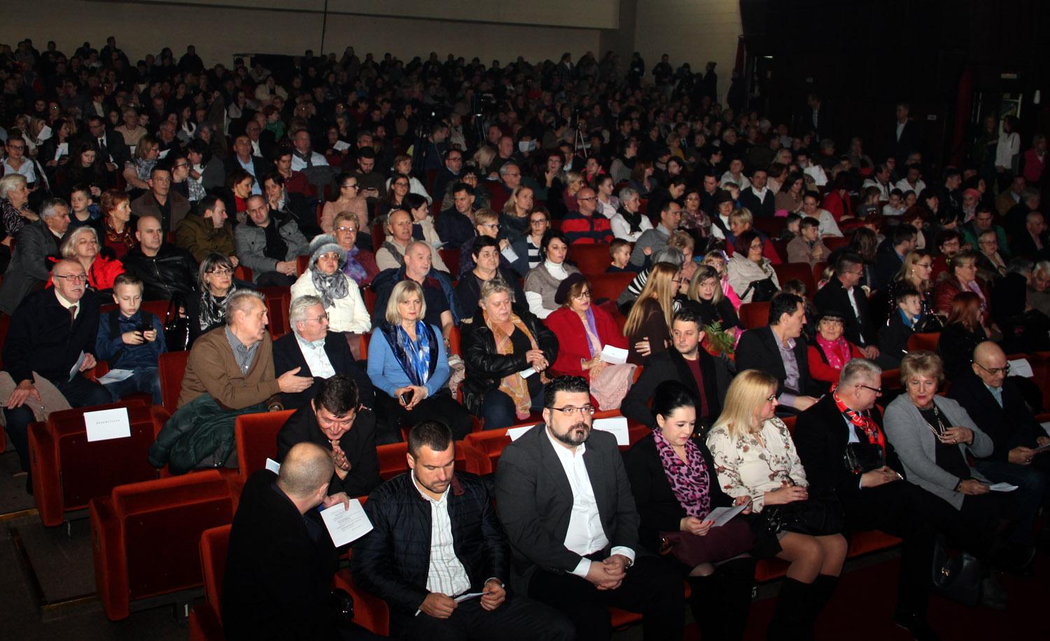 Bosanski kulturni centar u Tuzli - Avaz