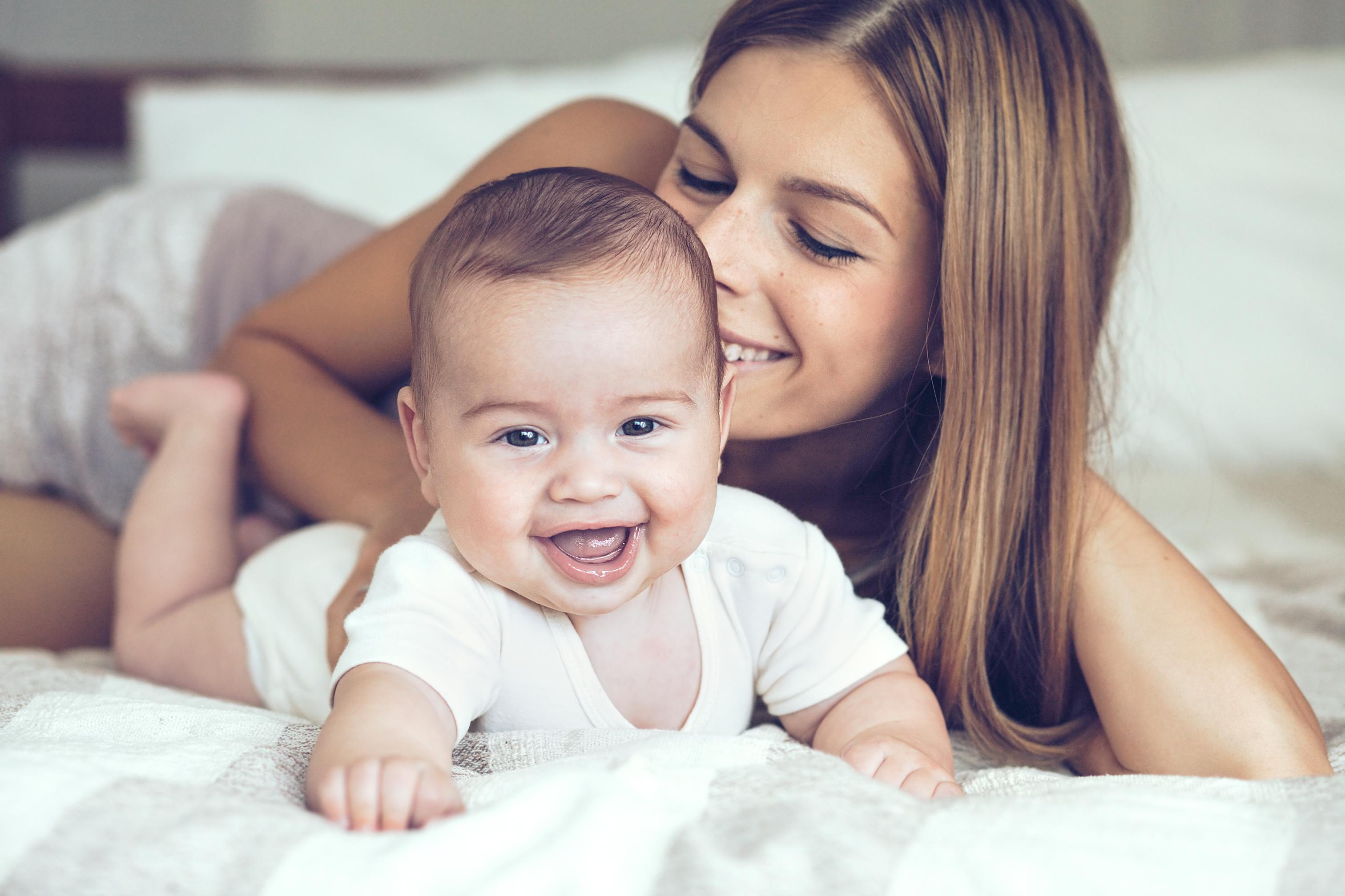 Bebe do šestog mjeseca nauče čitati s usana