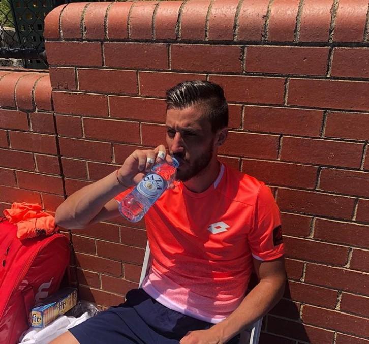 Damir Džumhur pobjeđuje i u igranju karata