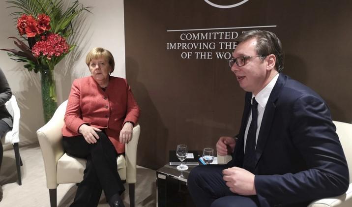 Nakon sastanka u Davosu, Vučić: Merkel me pozvala u Berlin