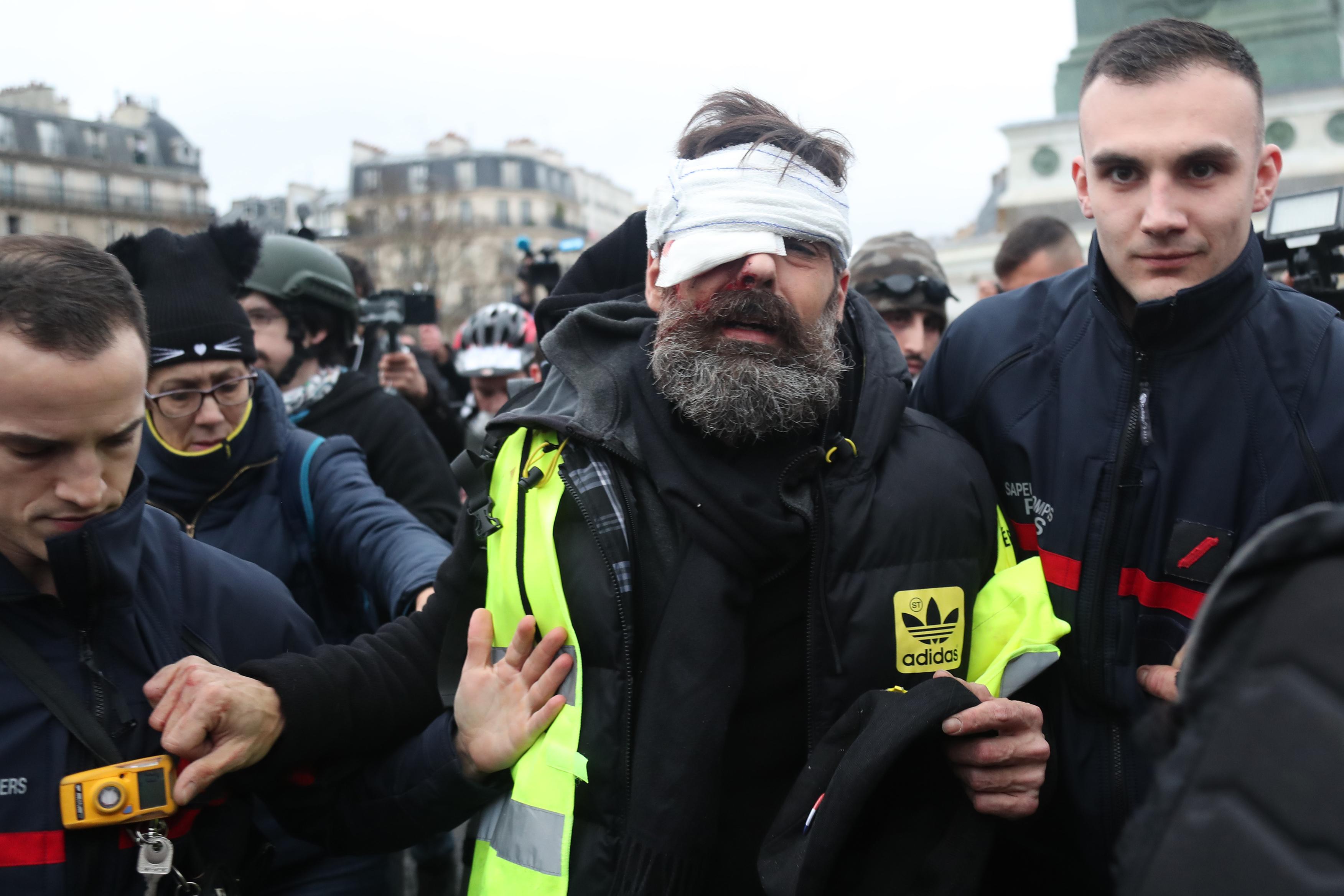 Protesti "žutih prsluka" širom Francuske - Avaz