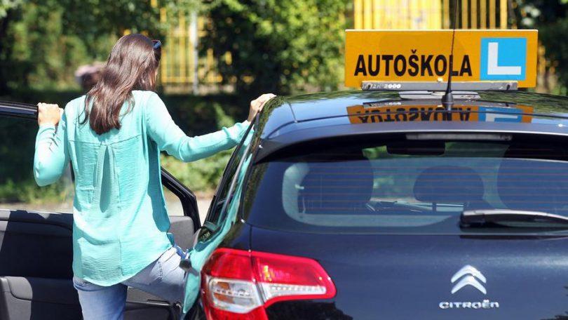 Ko položi na automatiku, neće moći voziti s ručnim mjenjačem