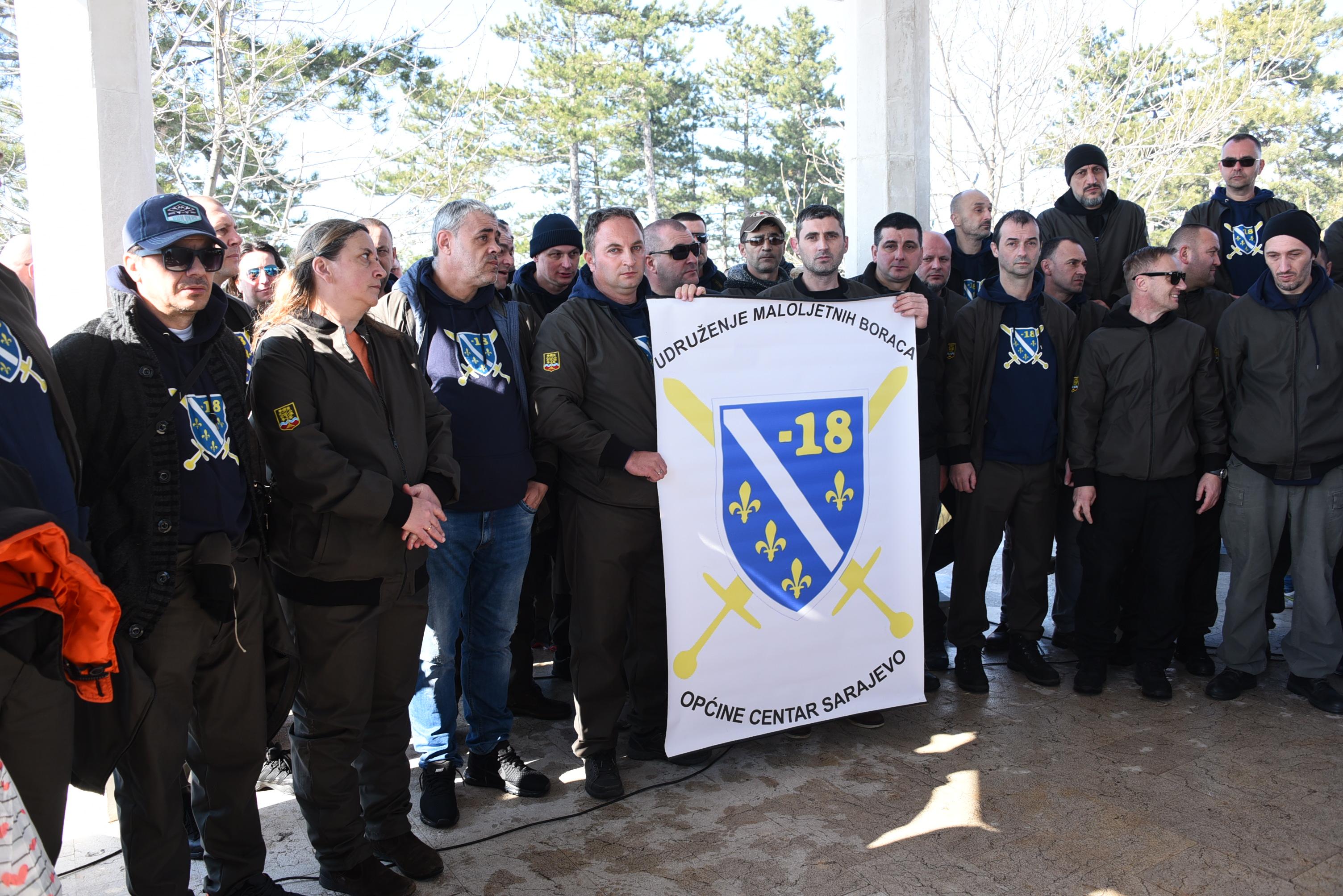 Brojni se prisjetili 105. motorizovane brigade  (Foto: M. Kadrić) - Avaz