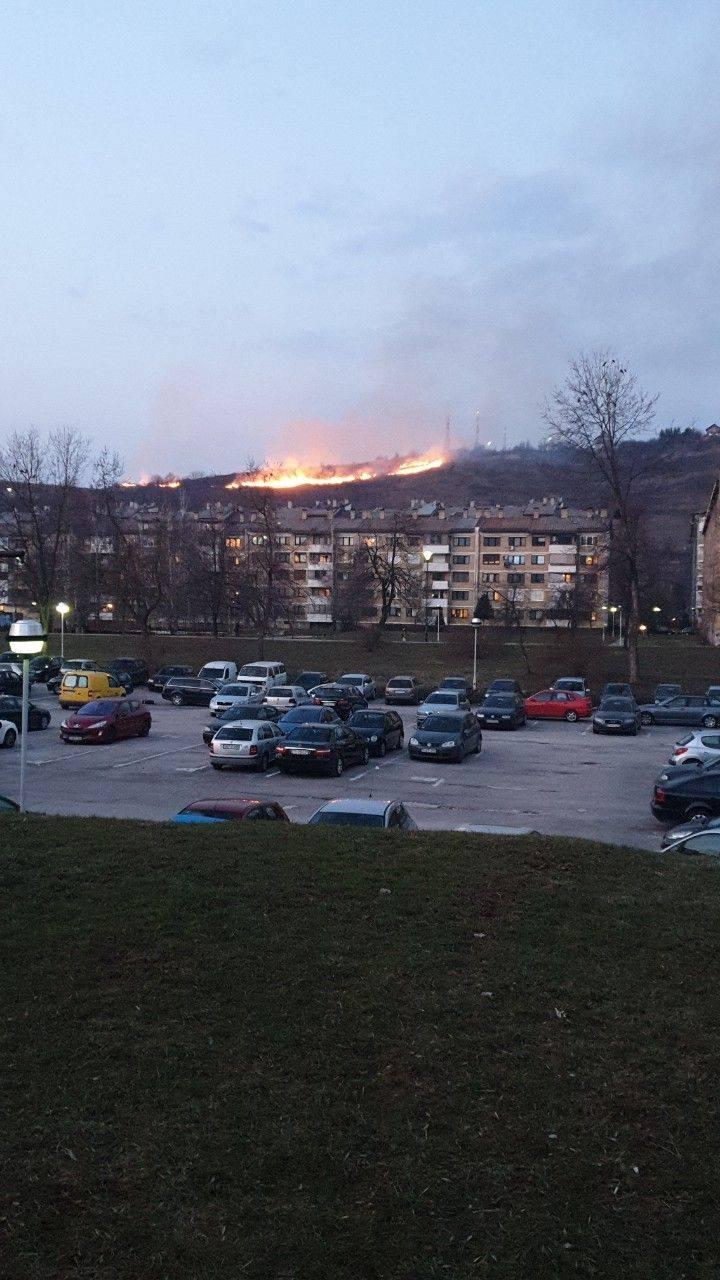 Požar na Brdu Mojmilo - Avaz