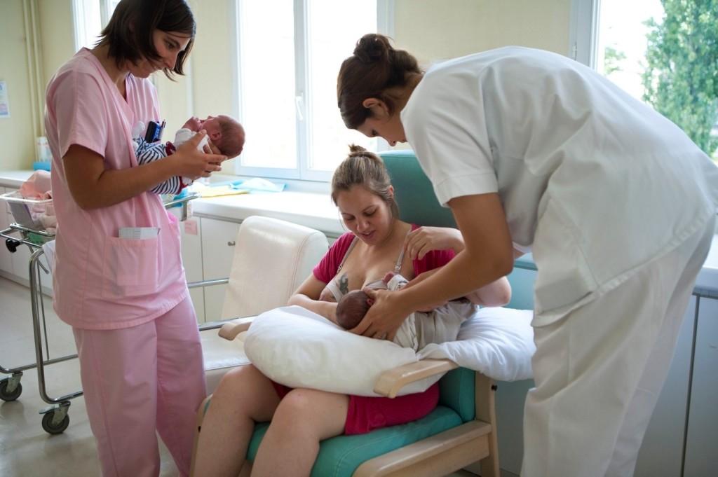 Zamolite sestru u bolnici da vam pokaže kako se doji - Avaz