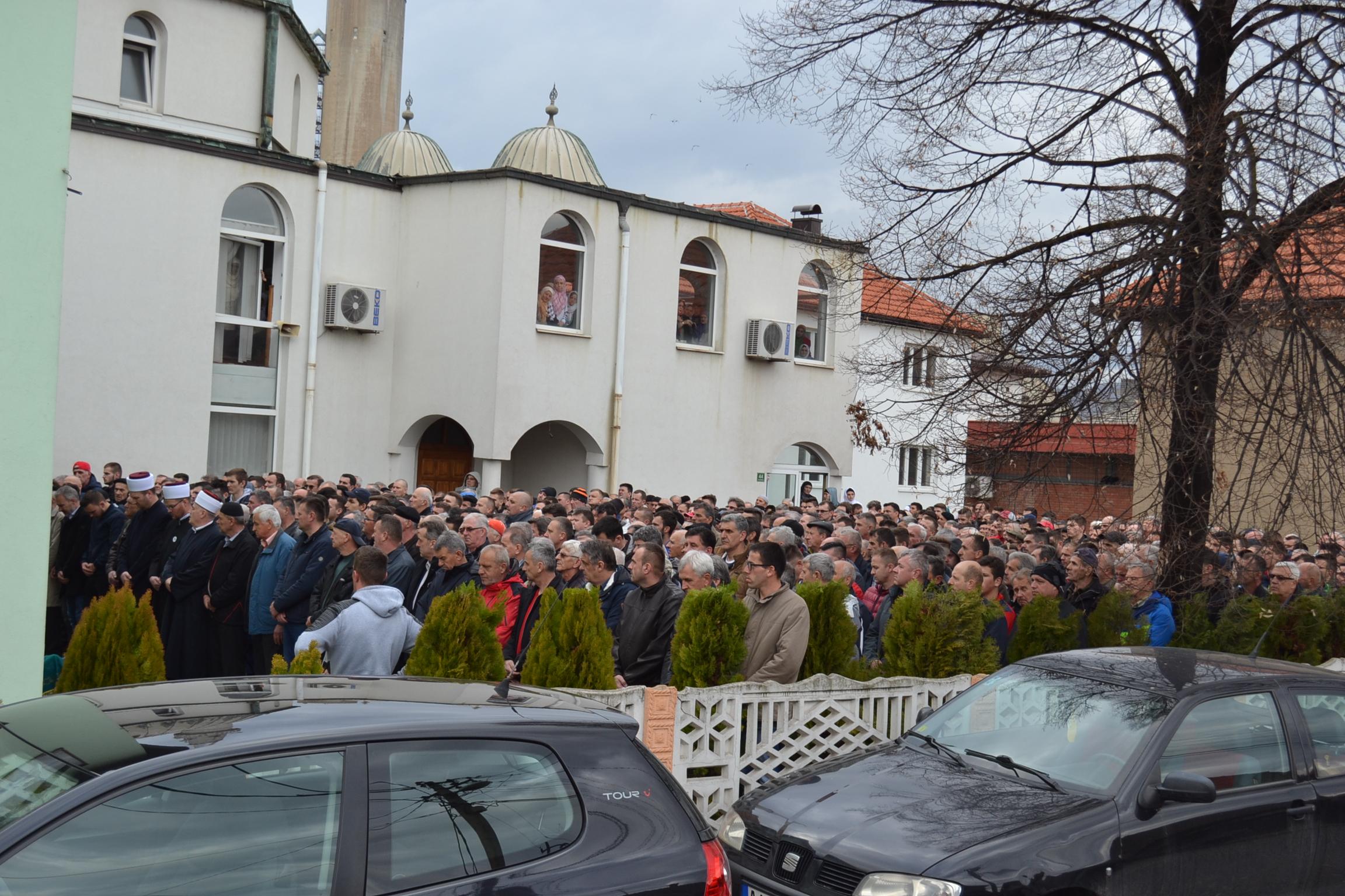 Tuga u Doboju kod Kaknja: Klanjana dženaza El-Eminu Hadžiću